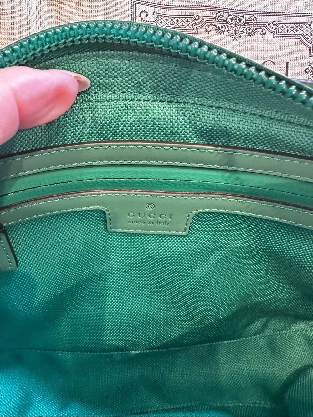 Gucci GG Embossed Belt Bag💚